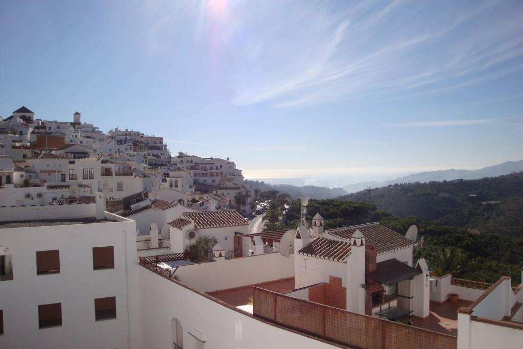 Bonito Apartamento Piscina Wifi Frigiliana Exterior photo