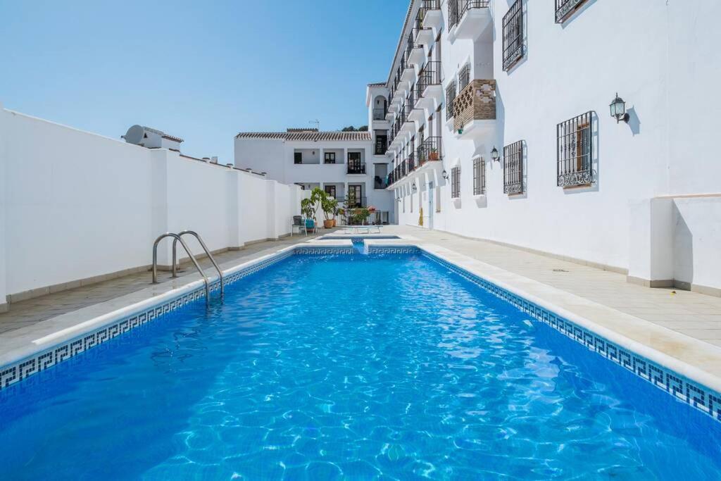 Bonito Apartamento Piscina Wifi Frigiliana Exterior photo